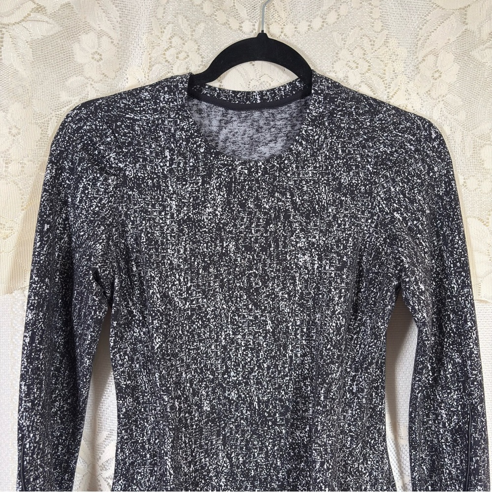 Lululemon Extra Mile Long Sleeve Running Luon Suited Jacquard Black White Size 4 - Picture 11 of 14